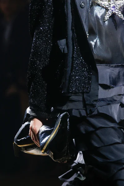 Look 123